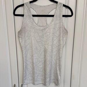 Huk Women's Gray Leaf Pattern Tank Top